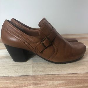 Baretraps Haydon brown leather ankle boots 8.5 women’s shoes